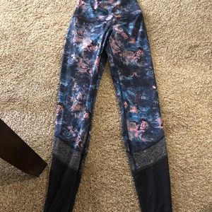 Lululemon full length size 4 yoga pants